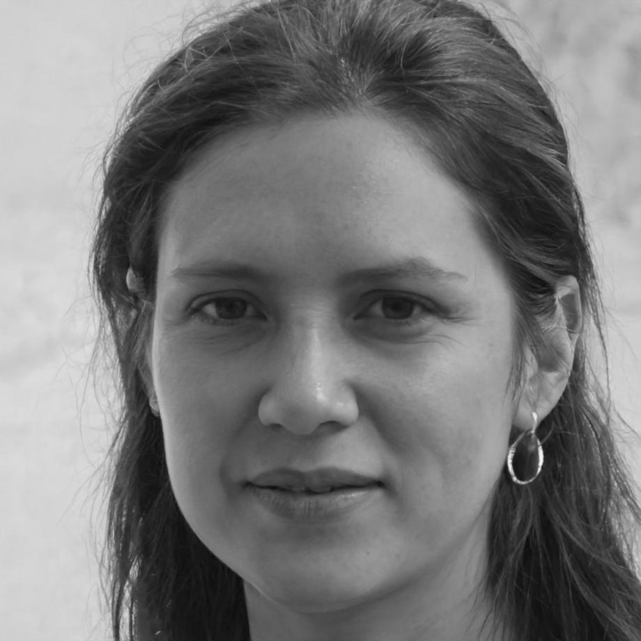 Retrato profesional de Catalina Mendoza-Reyes